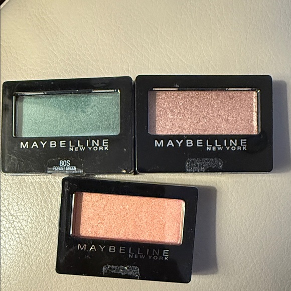 Maybelline Eyeshadow Trio - Forest Green, Dusty Rose, & Nude Glow - Picture 1 of 3